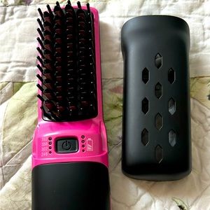 Mini Rechargable Hair Styling Brush QS-17102.
